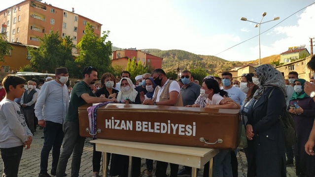 Vahşice katledilen Pınar Gültekin Hizan'a defnedildi