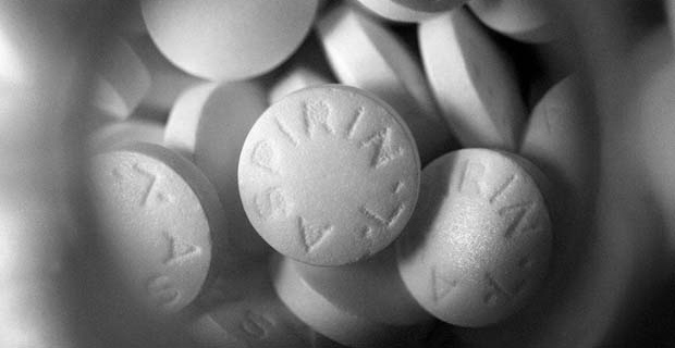 Aspirinin 70 yaş üstündekilere yarardan çok zararı var' iddiası