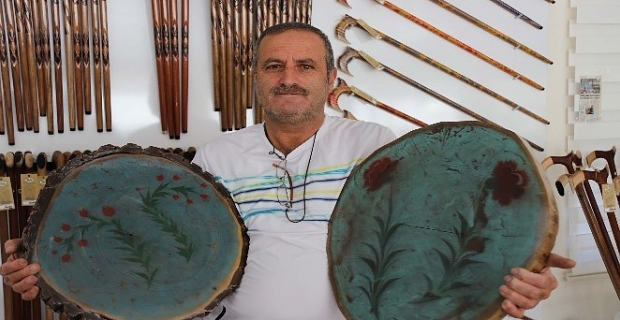 Baston ustası atık kütükleri ev dekorasyonuna kazandırıyor