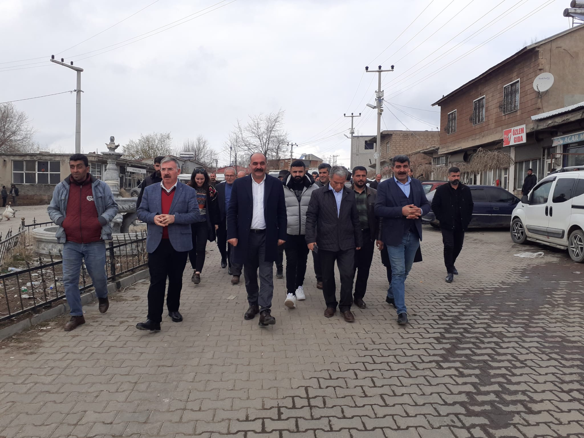 DTK ve DBP Bitlis'te halkla bir araya geldi