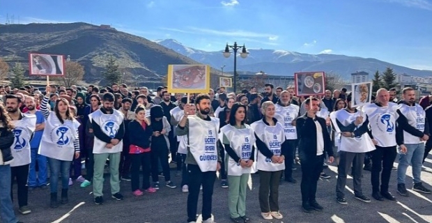 Bitlis'te sağlıkçılardan yemek boykotu kararı
