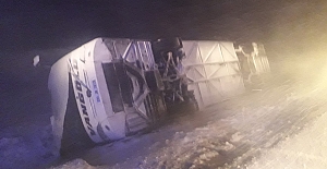 Tipi Bitlis’te hayatı durdurdu: 2 otobüs devrildi, en az 35 yaralı!