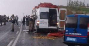 Ahlat'ta feci kaza: 2 ölü 14 yaralı!