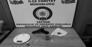 Tatvan'da uyuşturucu ve Glock tabanca ele geçirildi
