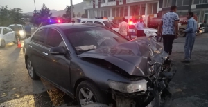 Tatvan'da trafik kazası: 1'i ağır, 3 yaralı!
