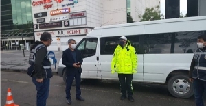 Tatvan kaymakamı Özkan'dan görevdeki polislere bayram ziyareti